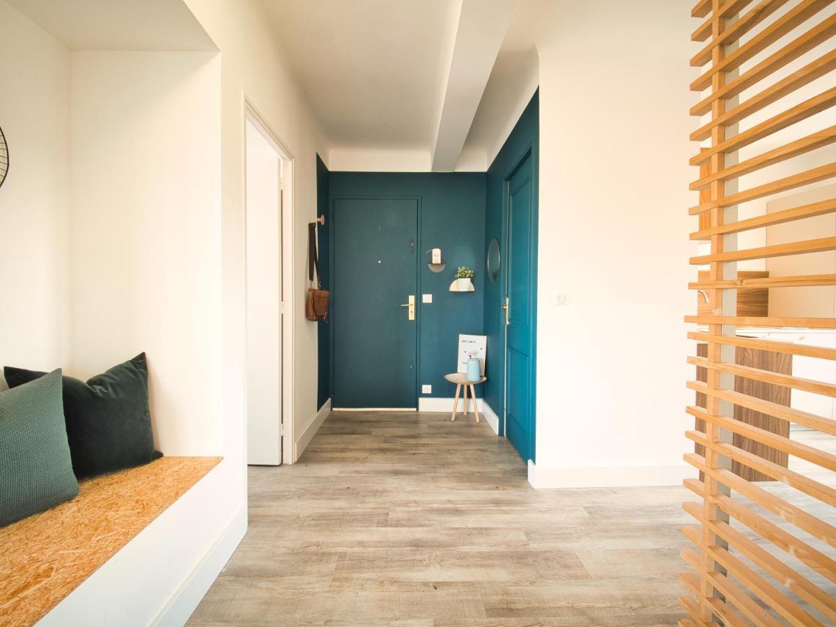 Plage A 200 Metres. Vue Mer Et Esterel ! Renove Apartment Saint-Raphael  Bagian luar foto