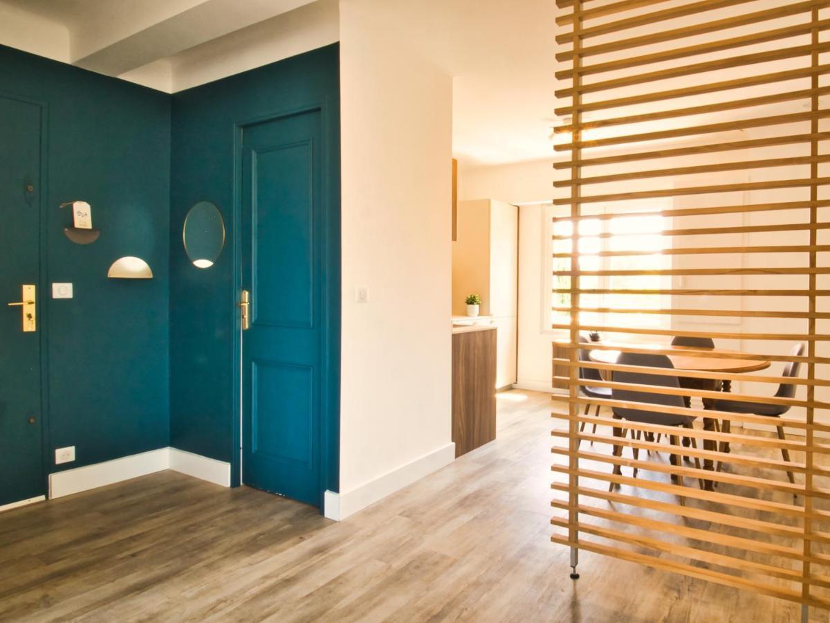 Plage A 200 Metres. Vue Mer Et Esterel ! Renove Apartment Saint-Raphael  Bagian luar foto